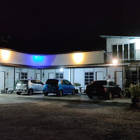 Aleesa Roomstay Pasir Puteh Exteriér fotografie