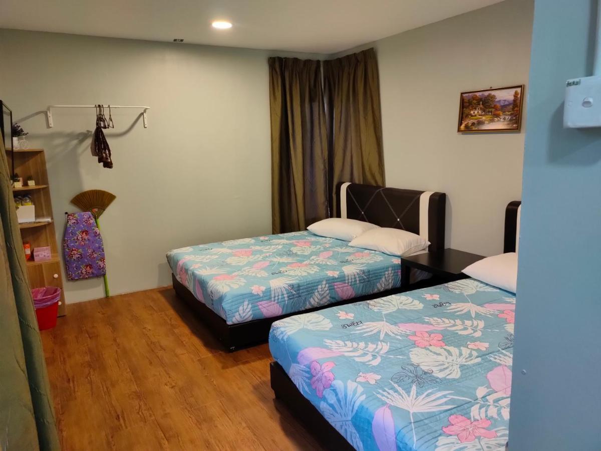 Aleesa Roomstay Pasir Puteh Exteriér fotografie