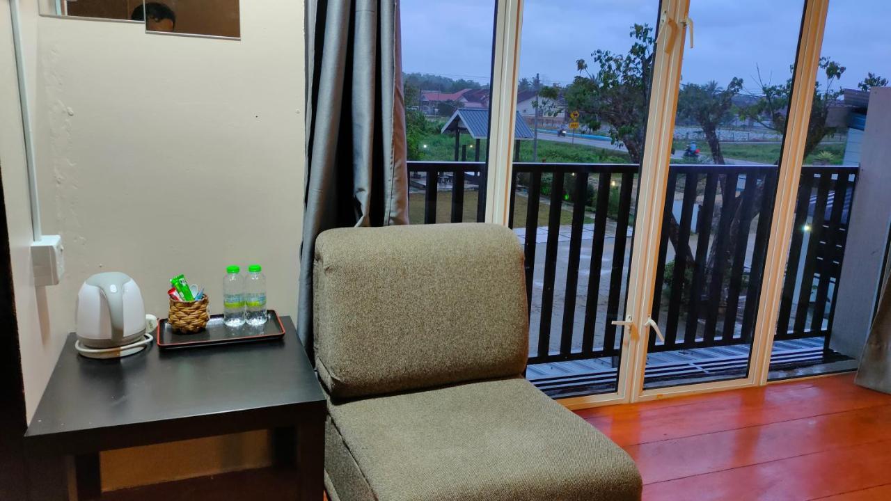 Aleesa Roomstay Pasir Puteh Exteriér fotografie