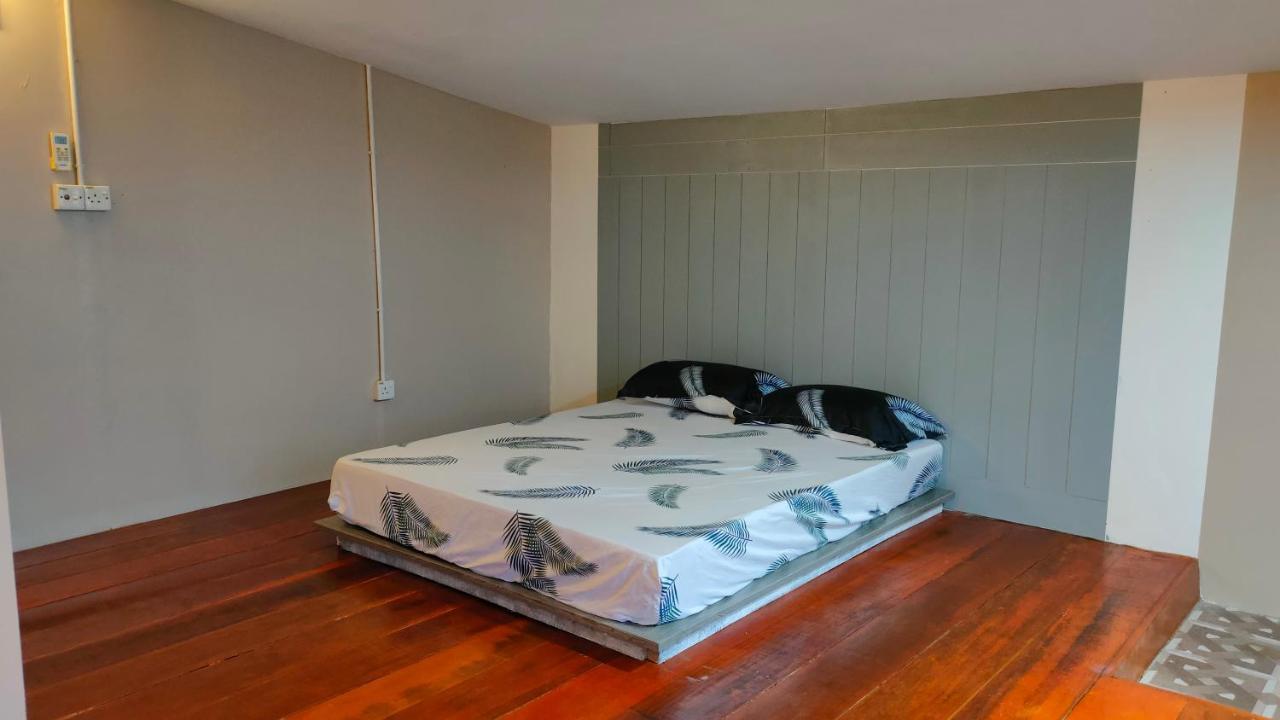 Aleesa Roomstay Pasir Puteh Exteriér fotografie