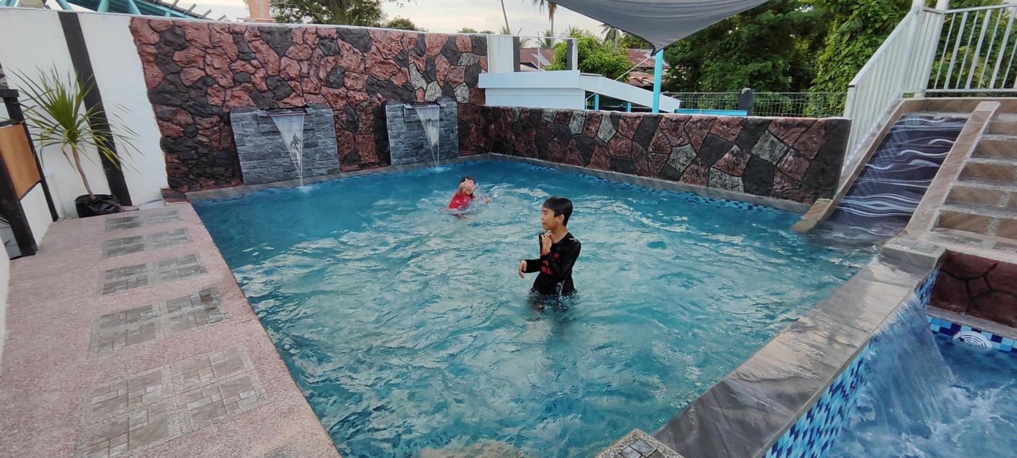 Aleesa Roomstay Pasir Puteh Exteriér fotografie