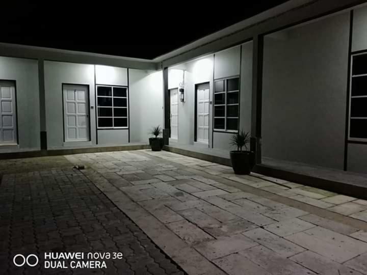 Aleesa Roomstay Pasir Puteh Exteriér fotografie